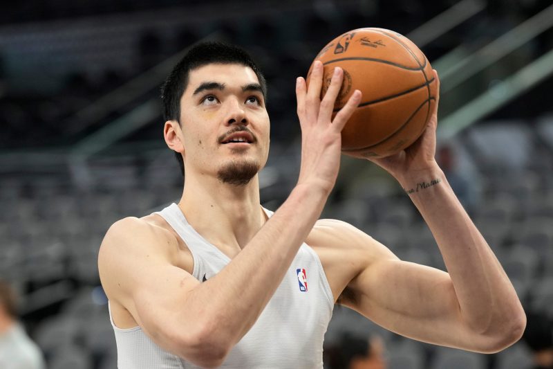 NBA player charged with misdemeanor going 101 mph in Kia