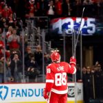 Patrick Kane becomes top US-born scorer, breaking Mike Modano’s record