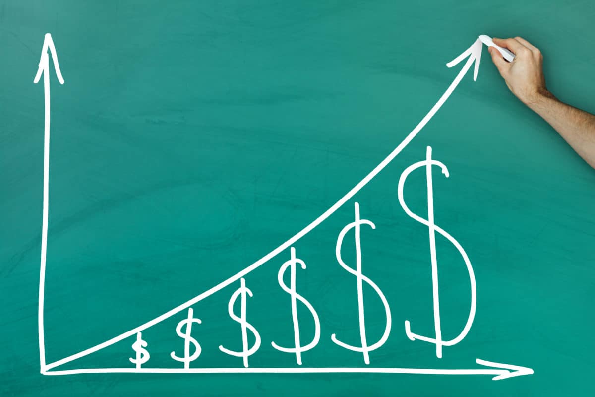 A TFSA Stock Offering 6.5% Monthly Income That Looks Worth Considering Today