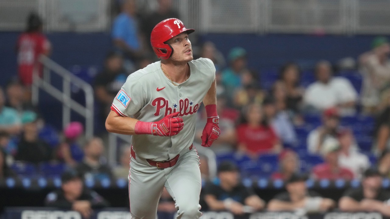 Max Kepler signs with Diamondbacks while still serving PED suspension